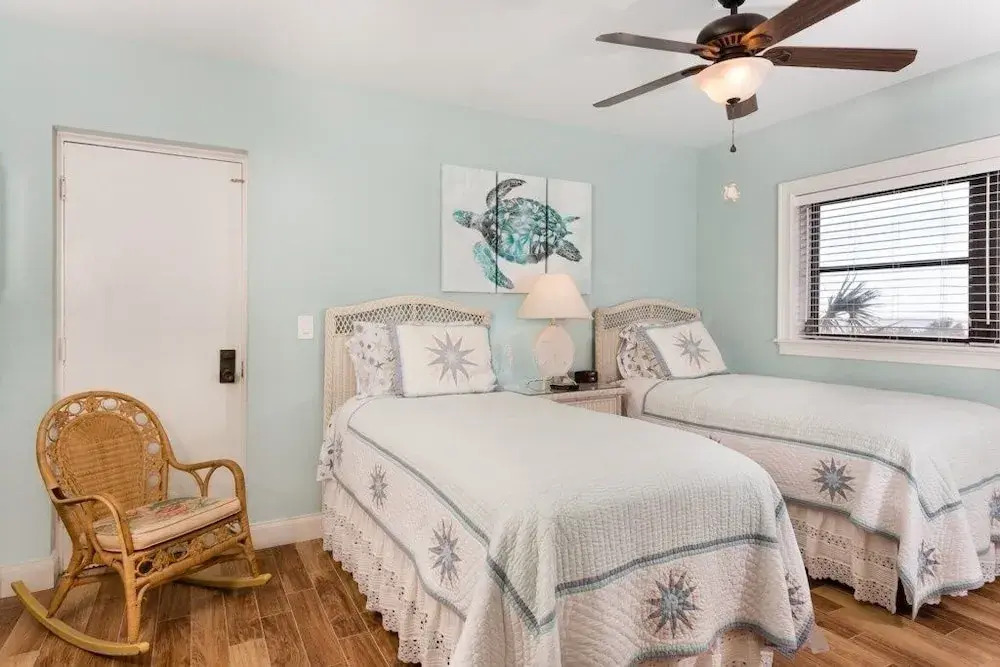 Coquina Beach 1f 3 Bedroom Condo