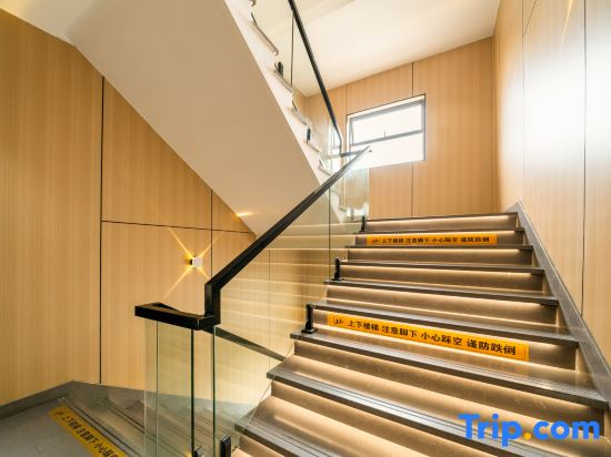 Jingke Electrical Sports Hotel (Shanghai Chuansha Branch)