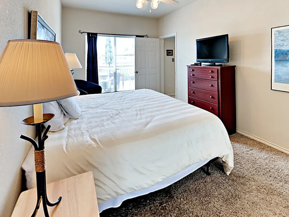 Fortuna Bay 11 - Two Bedroom Condo