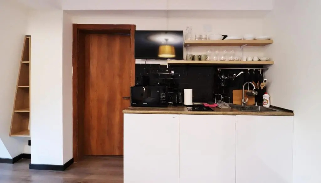 Joli s 2BR Apartment in Marshall project