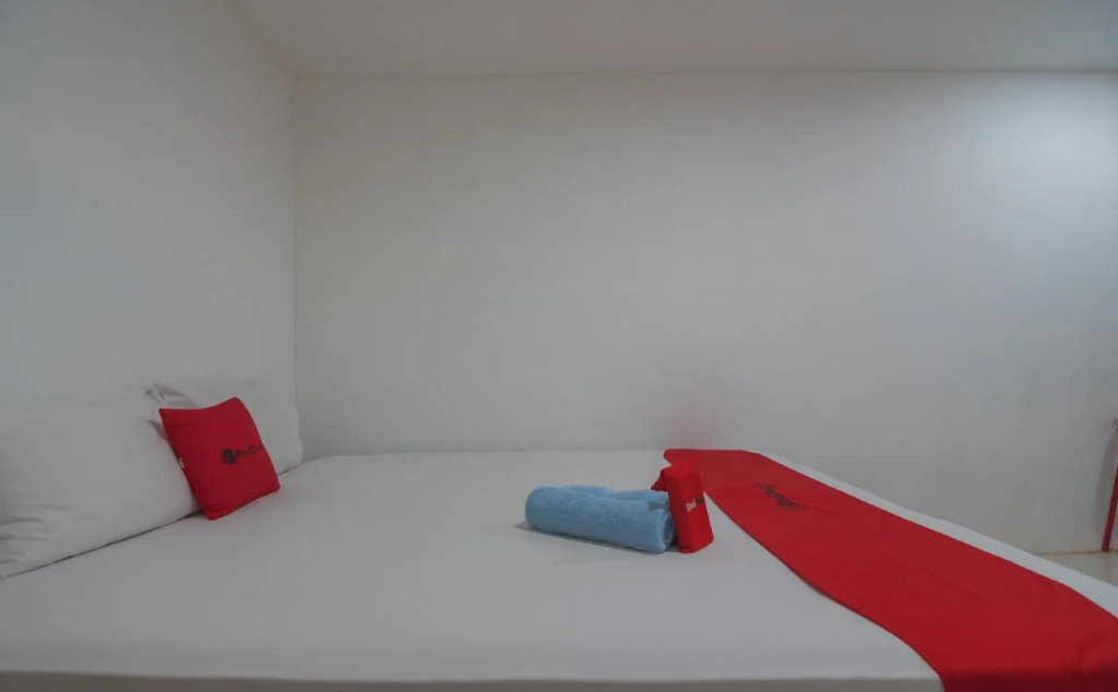 RedDoorz near Gajah Mada Pontianak
