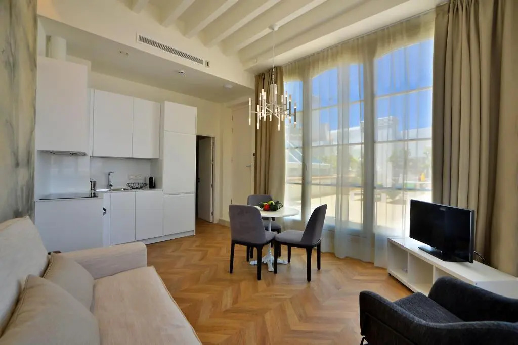 Plaza Mina Suites by Luxury Suites Cadiz