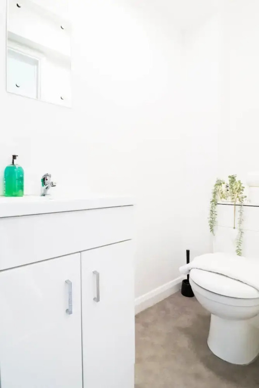 Spacious and Comfortable 2-bed Flat