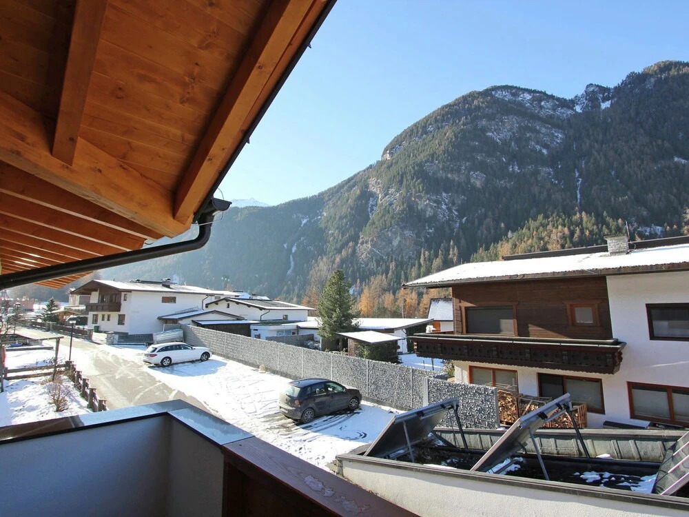 Relaxing Apartment for Families in Umhausen Near City Centre