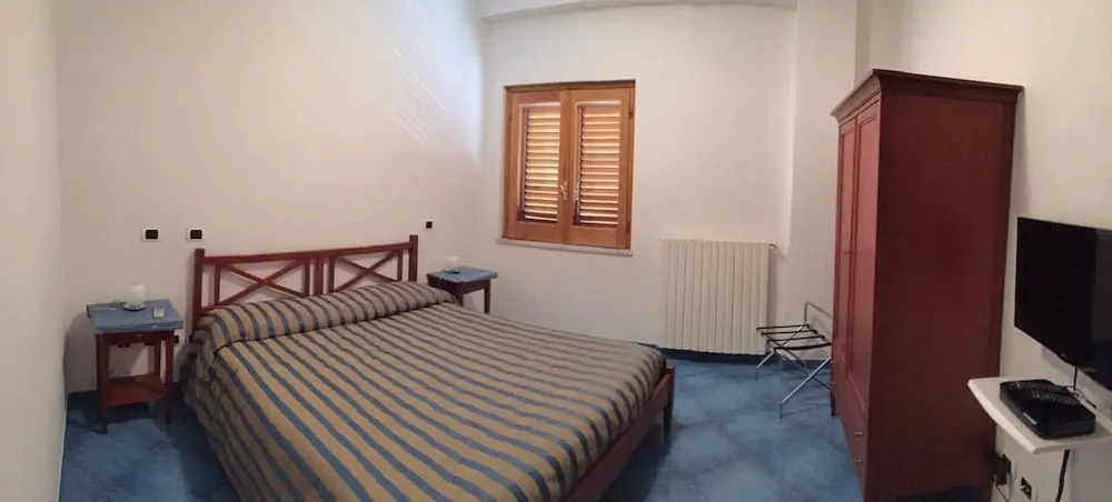 Antica Porta Residence, in the center of Ravello, 3 min walk within Villa Rufolo and the main Square