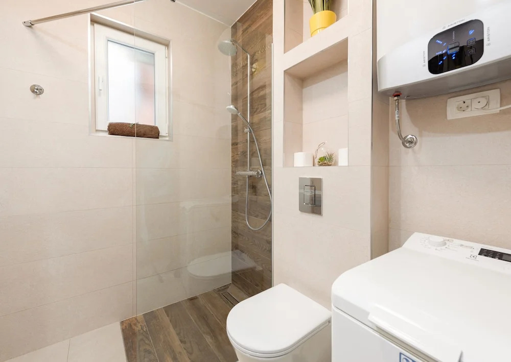 Villa Vision with Heated Pool & Jacuzzi in Sestanovac