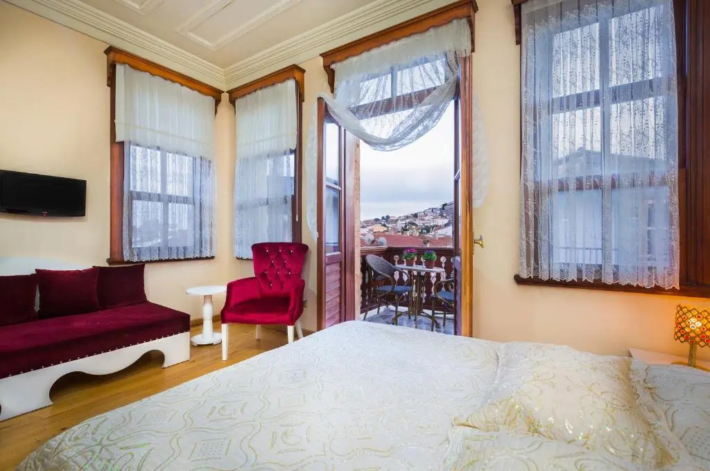 Yalı Hotel