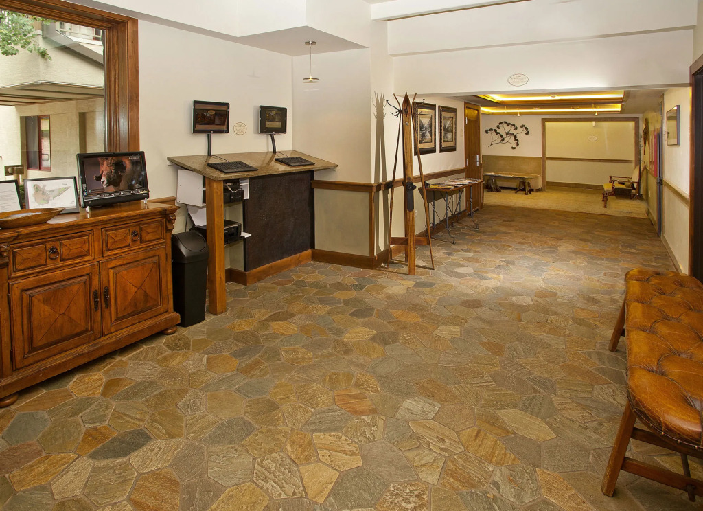 Lodge at Lionshead