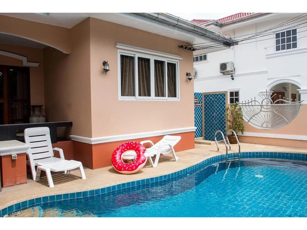 I-Rin Poolvilla