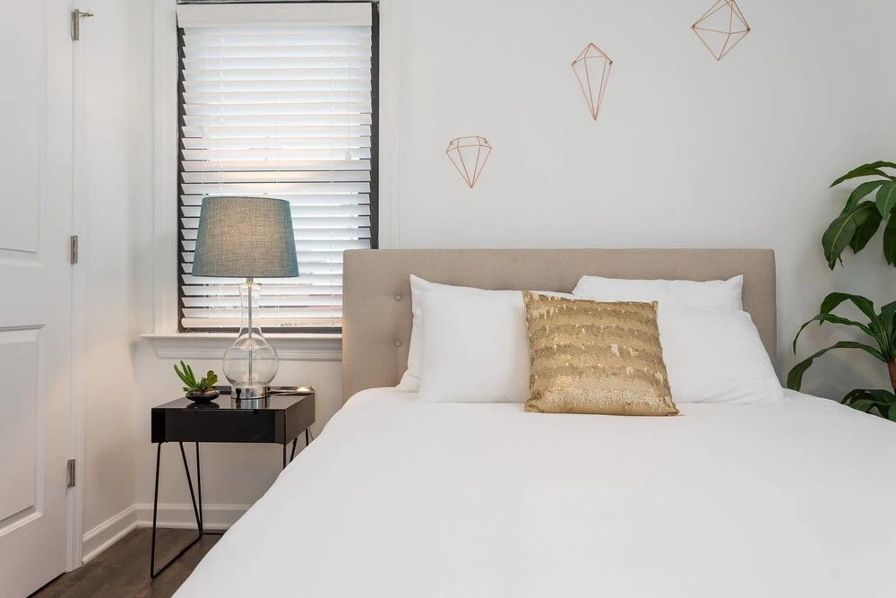 10 BRs Comprised of 2 5BR Suites by Domio