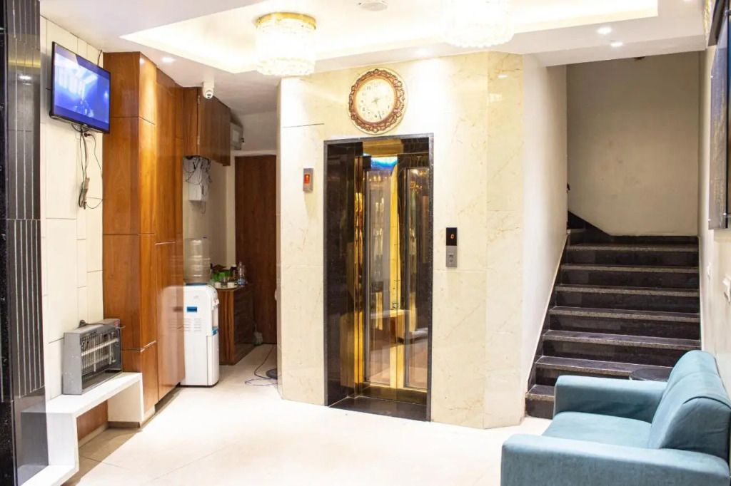 Hotel Global Inn - Few steps walk to Golden Temple