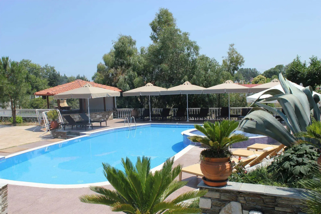 Zeus Hotel