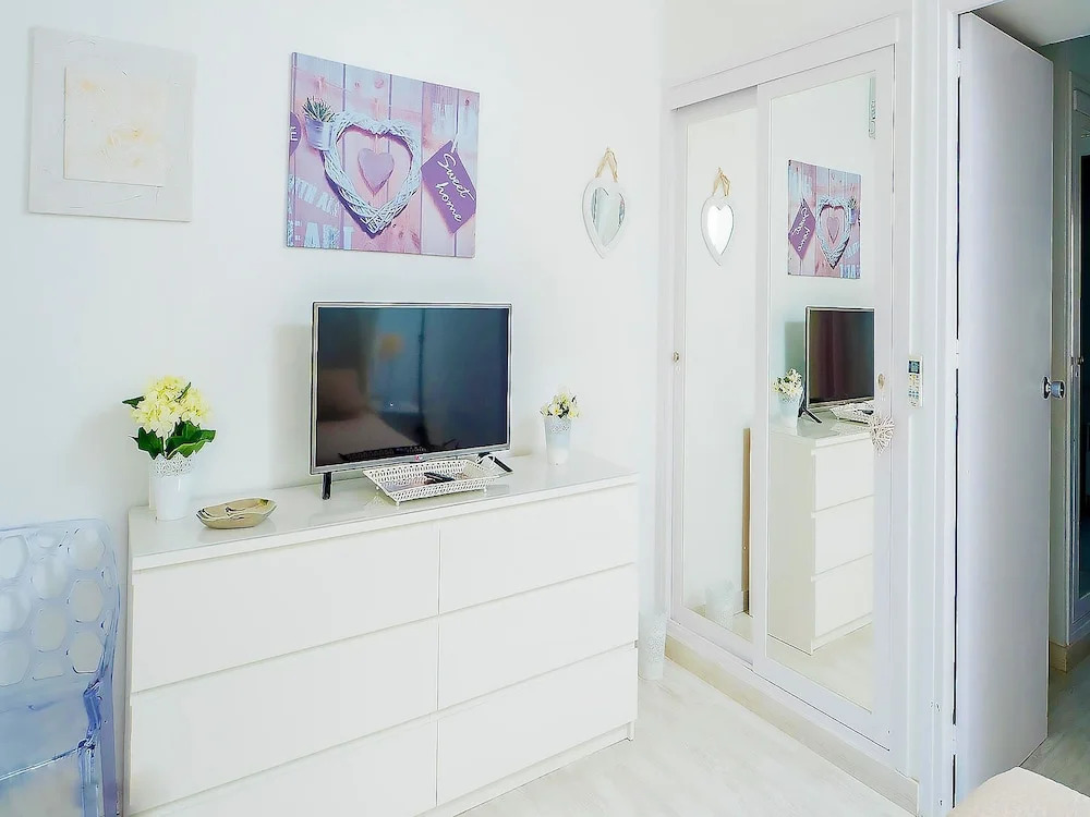 Dona Lola Micaela  Beach front duplex apartment with open sea and beach views located between Marbella and Fuengirola CS148