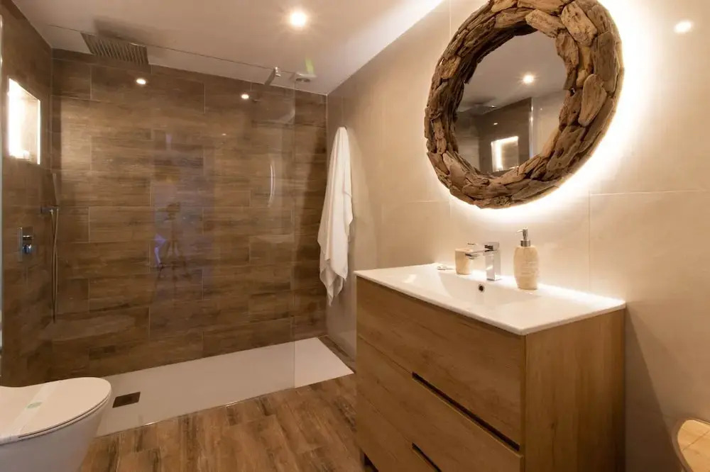 Room in Guest Room - Private Room With Beautiful sea View