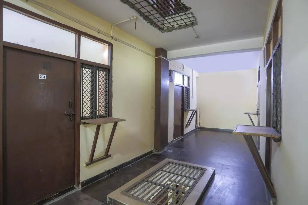 JMD Guest House by OYO Rooms