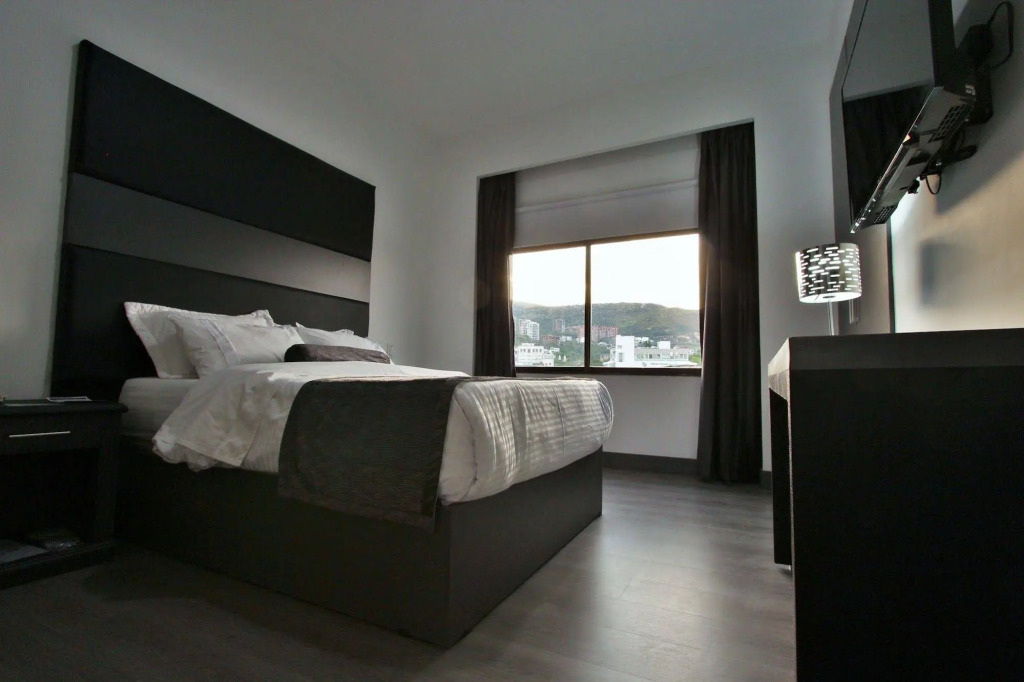 Hotel San Fernando Real