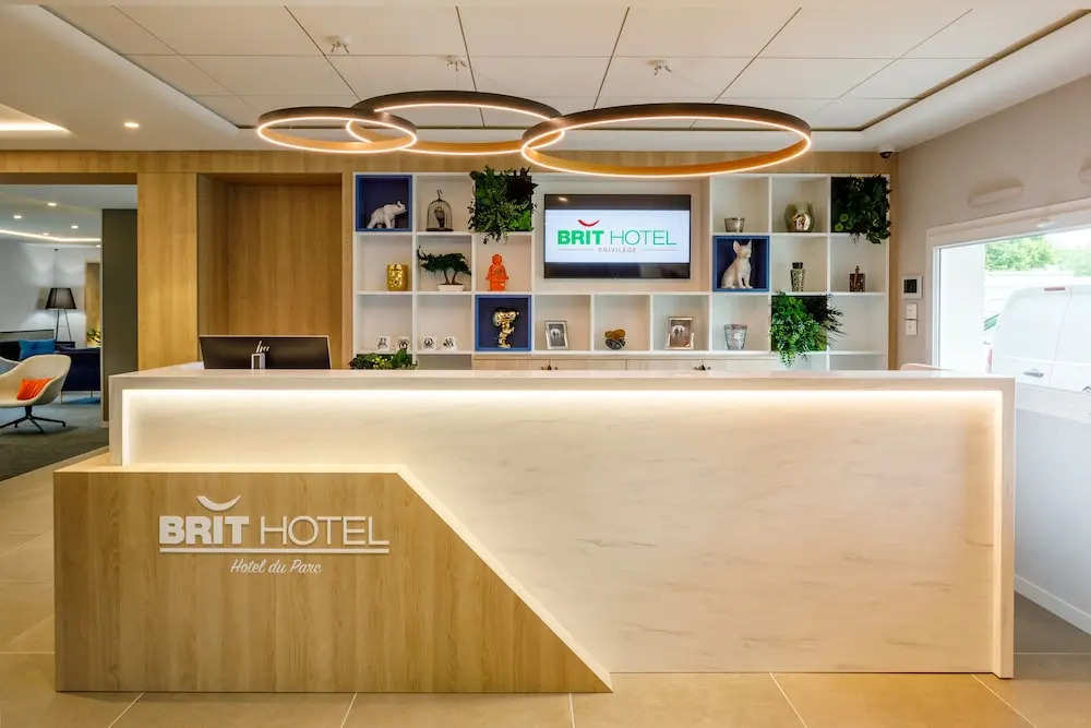 Brit Hotel Piscine & Spa - Fougères