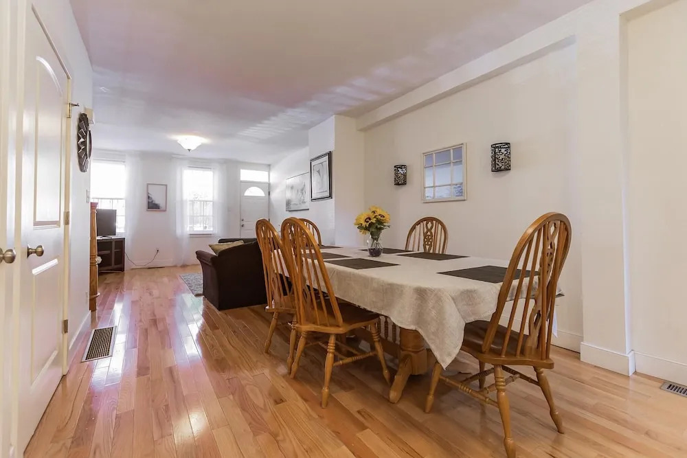 523 S 18th