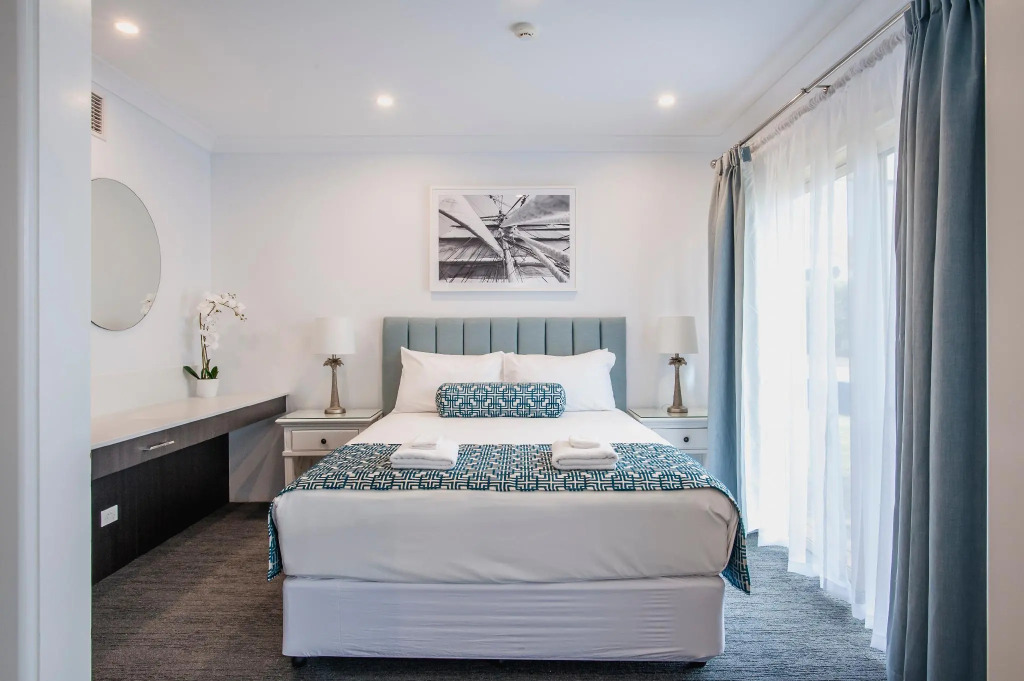 Marina Hotel