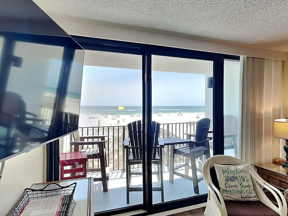Island Sunrise #166 by Southern Vacation Rentals