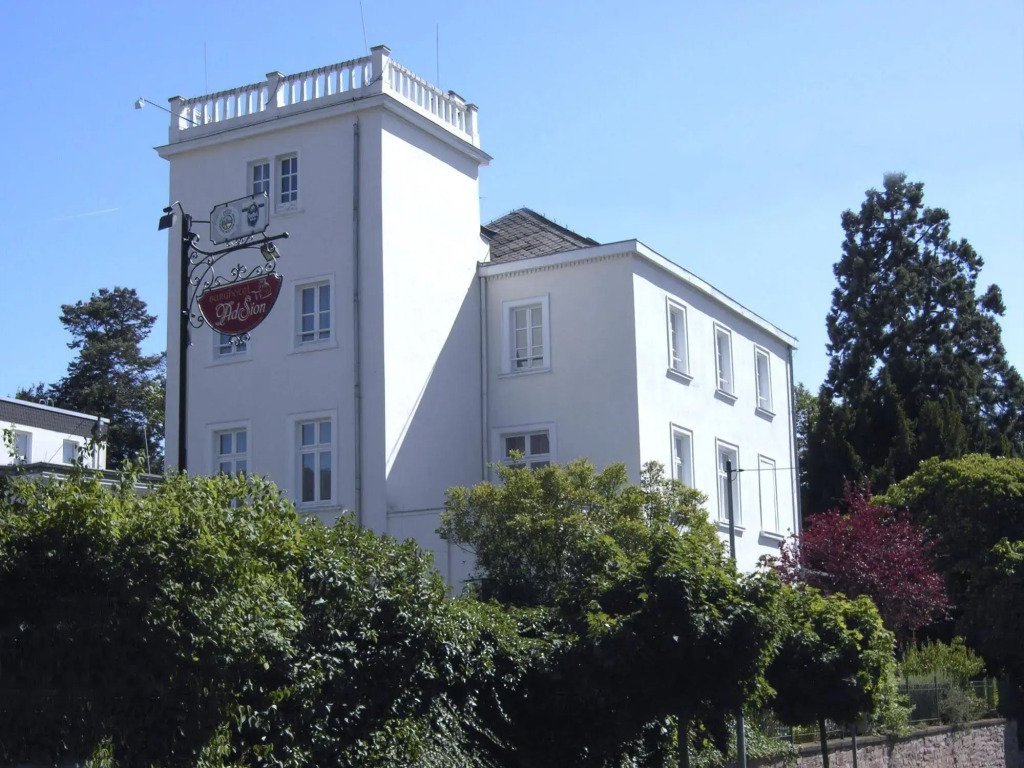 Burghotel Ad Sion