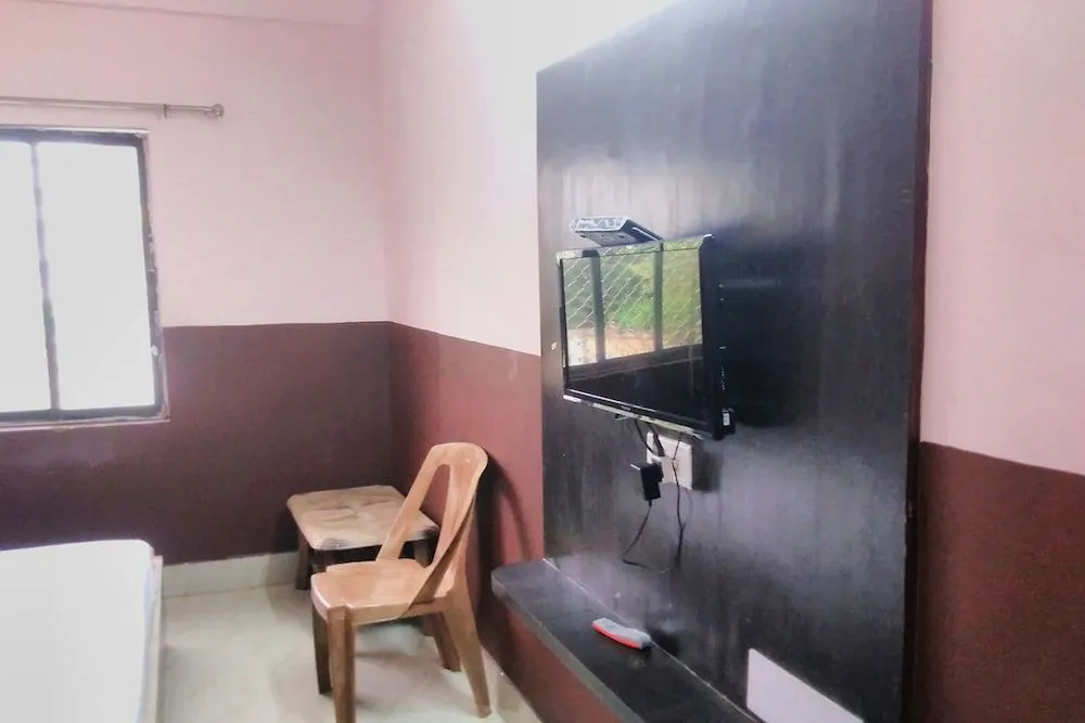 Goroomgo Samrat Palace Puri