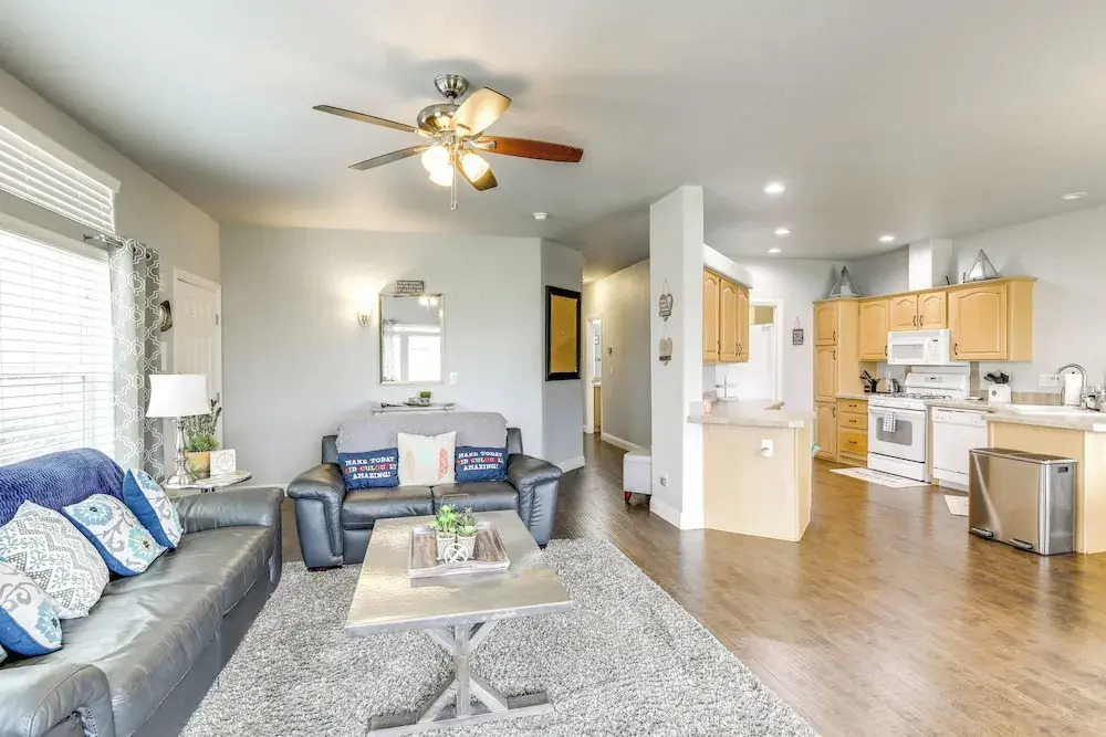 Walk to Colorado River: Needles Gem w/ Pool Access