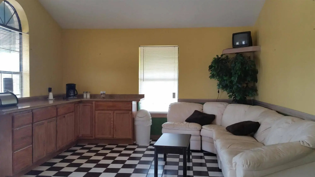 Garden Inn and Suites Hebbronville