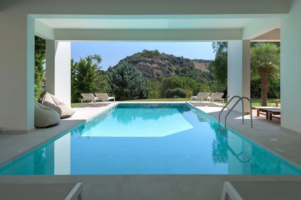 Ixian Hilltop Villa