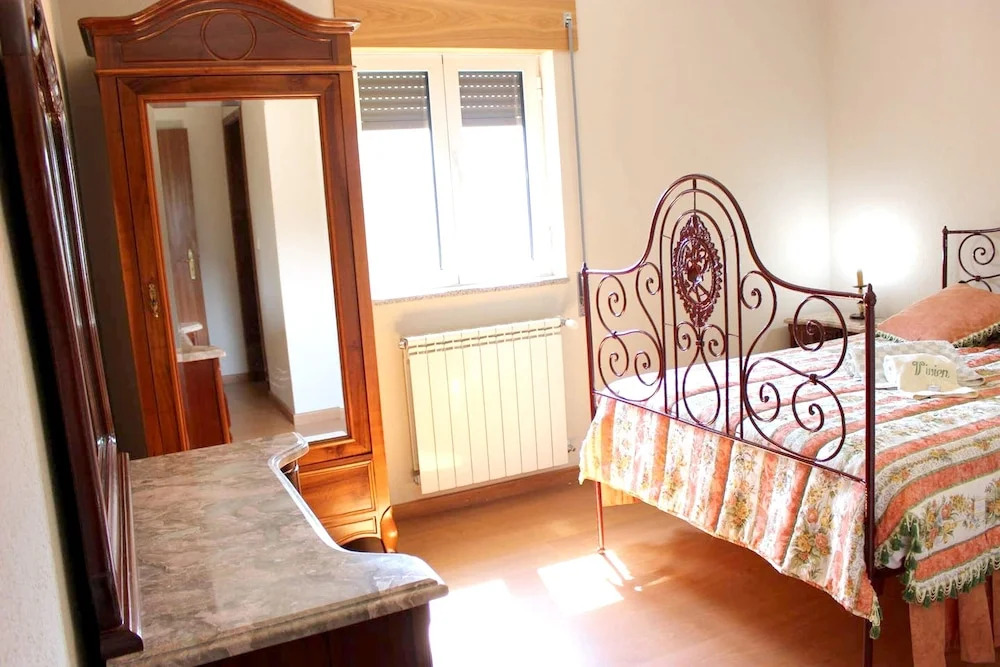 Peaceful villa in São Martinho de Mouros with private pool