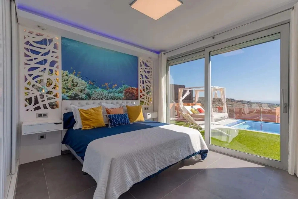 Chalet in Maspalomas With Heated Pool