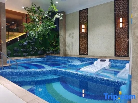 Beijing Baihewan Zhaolin Grand Hotel