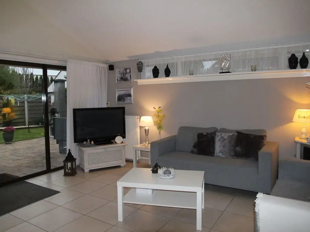 Deluxe Bungalow in Egmond aan den Hoef With Garden