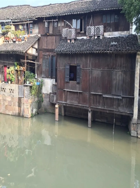 Wuzhen Yishui Hotel