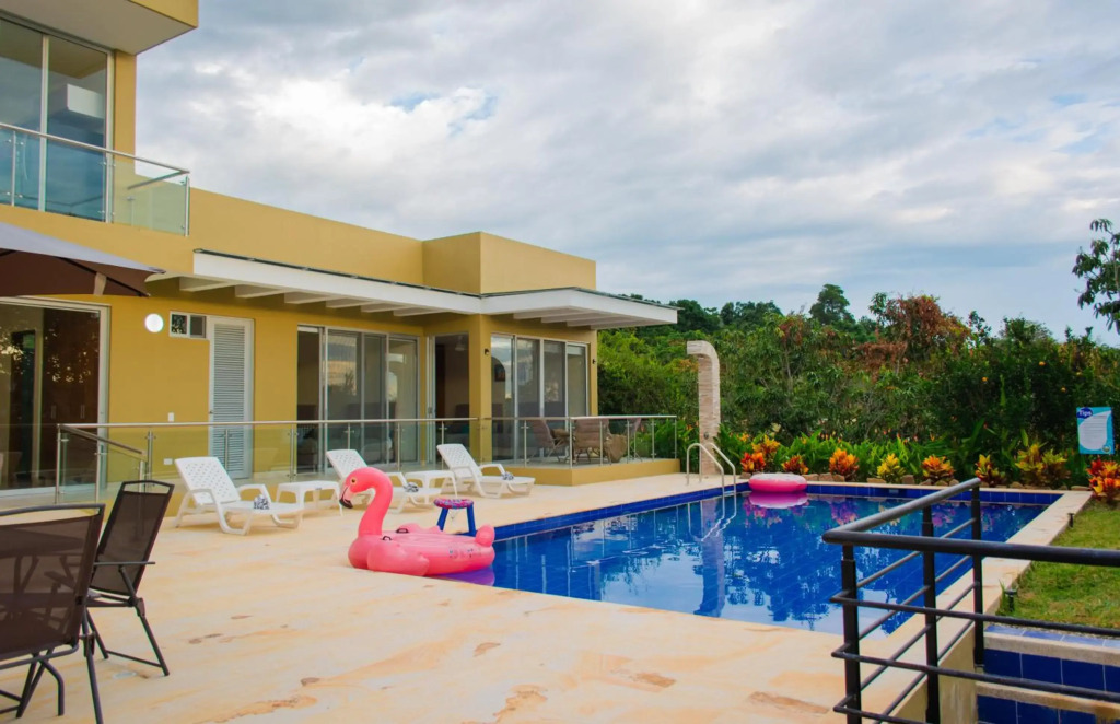 Casa Familiar Piscina Privada BBQ 2 Niveles