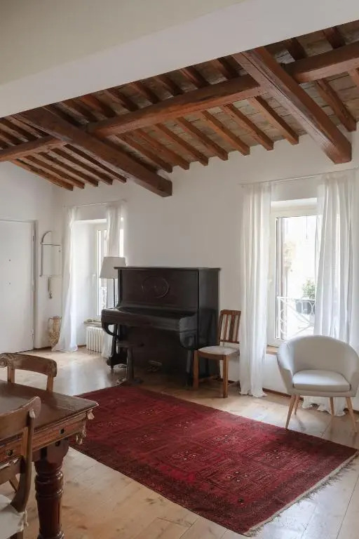 Classic and chic apartment in Trastevere
