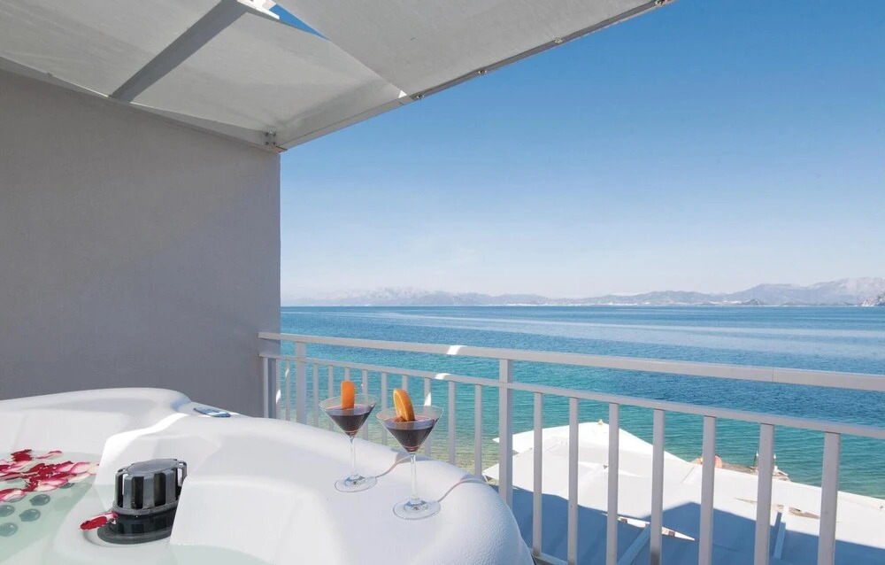 Awesome Home in Sreser with Hot Tub, WiFi & 4 Bedrooms