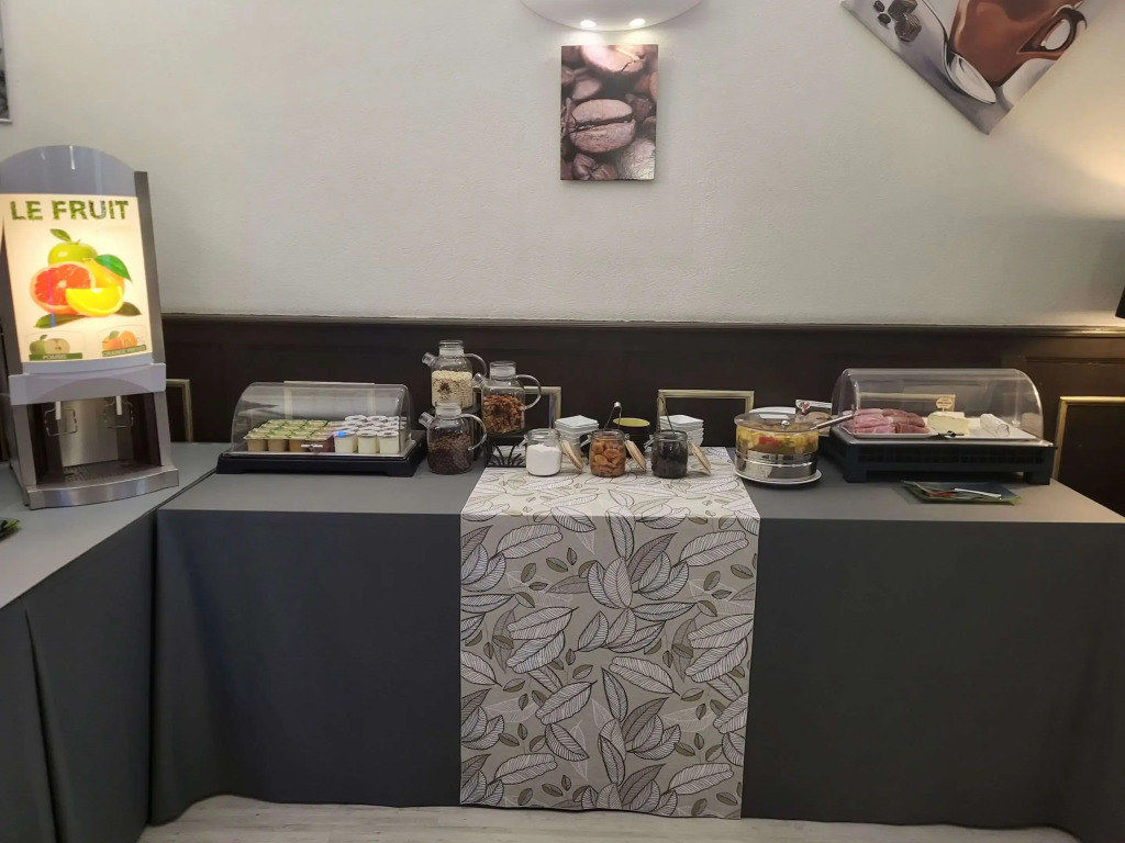 Brit Hotel Confort Auclair