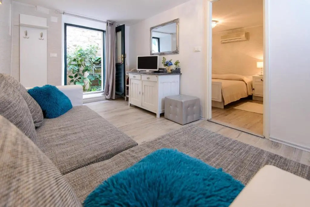 Apartment Brilliant