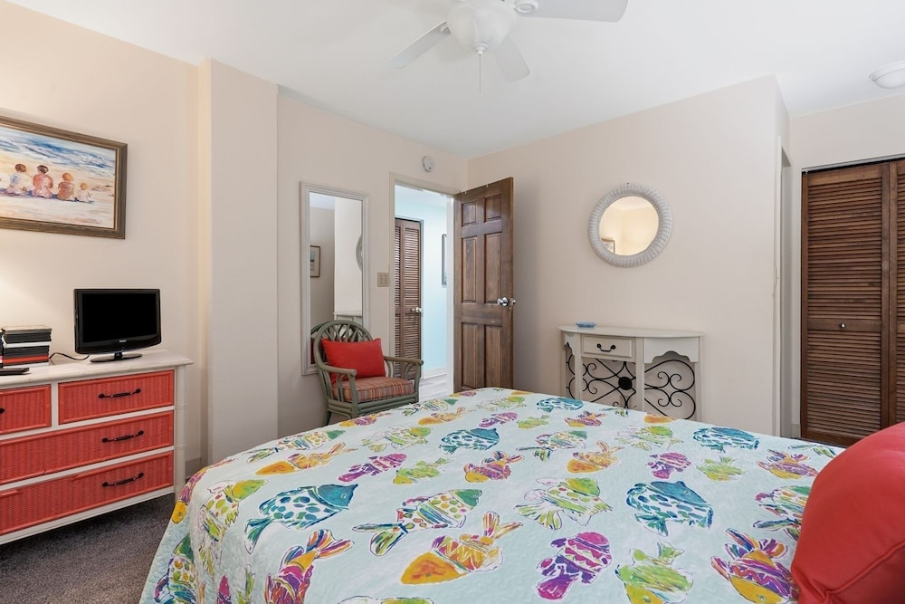 Sedgefield 102 by RedAwning