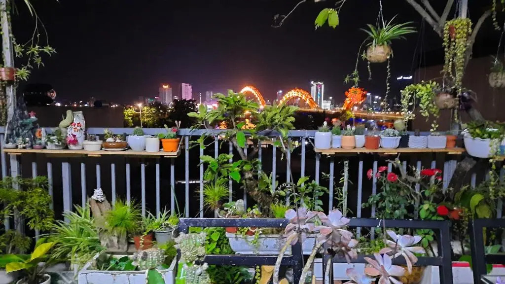 Sena home 4th-Rooftop Overlooking Danang Dragon bridge