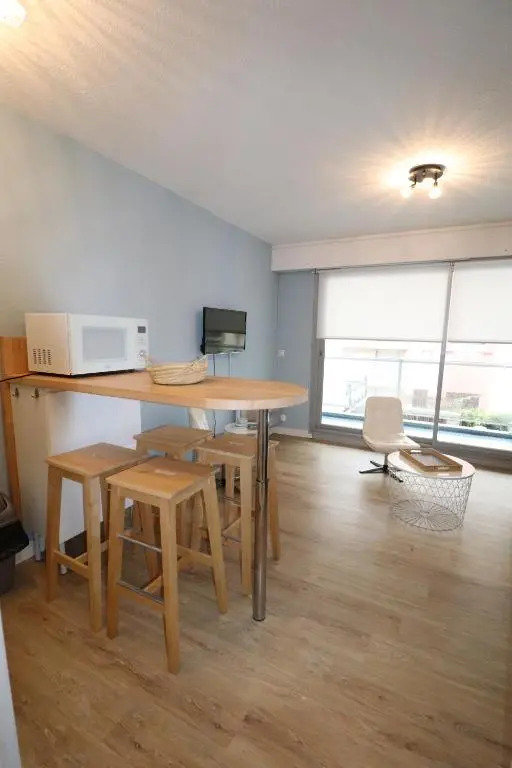 Studio 4 pers avec balcon centre ville