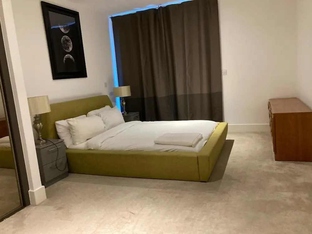 Phoenix 2 Bedroom Apartment in london