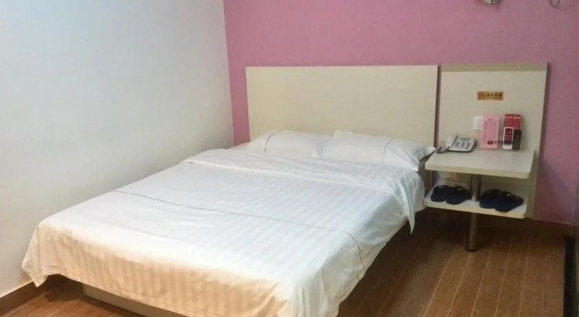 e Home Hotel Nanzhou Railway Staion