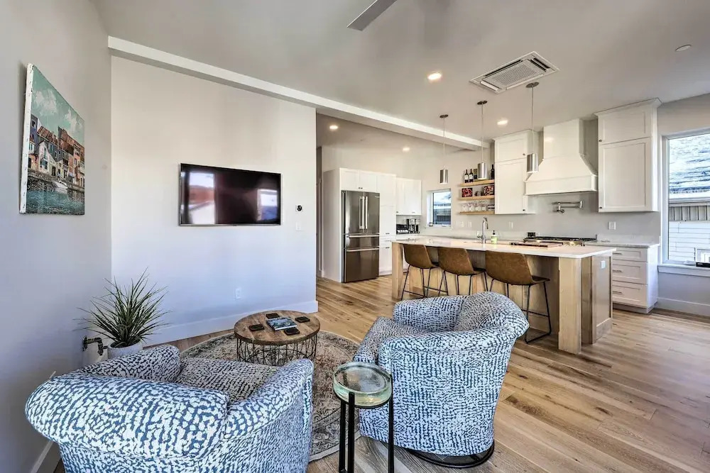 Spacious Portland Home: Walk Downtown