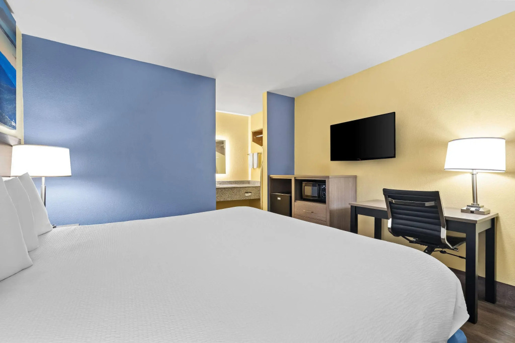 Days Inn by Wyndham Cleveland TN