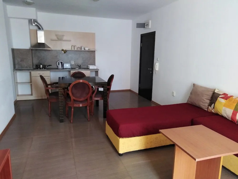 Robinson Beach Apartments