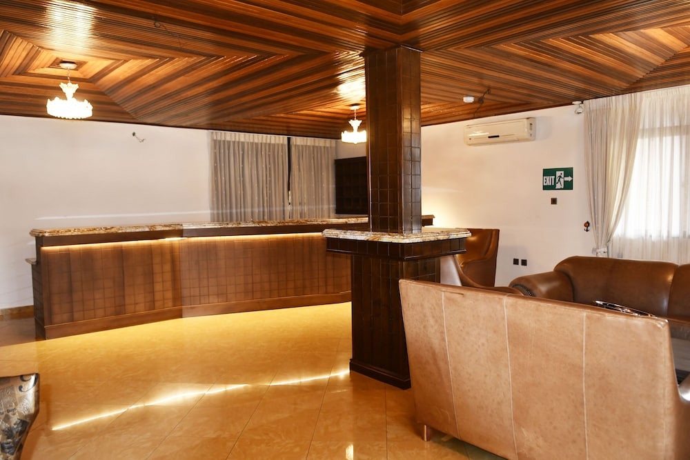 Village Courtyard Hotel