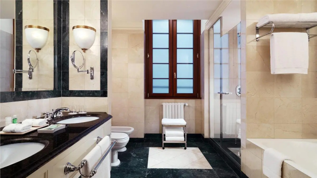 Отель The Westin Palace, Milan