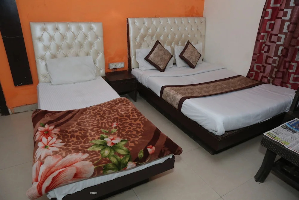Hotel Aura Deluxe